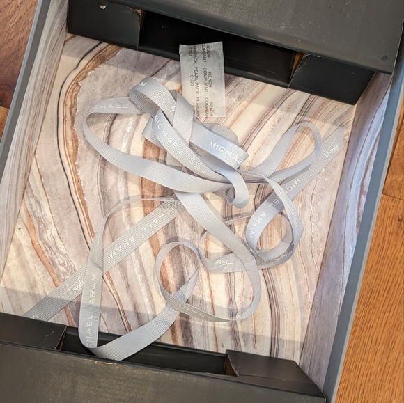 Michael Aram gift box - Picture 2 of 3